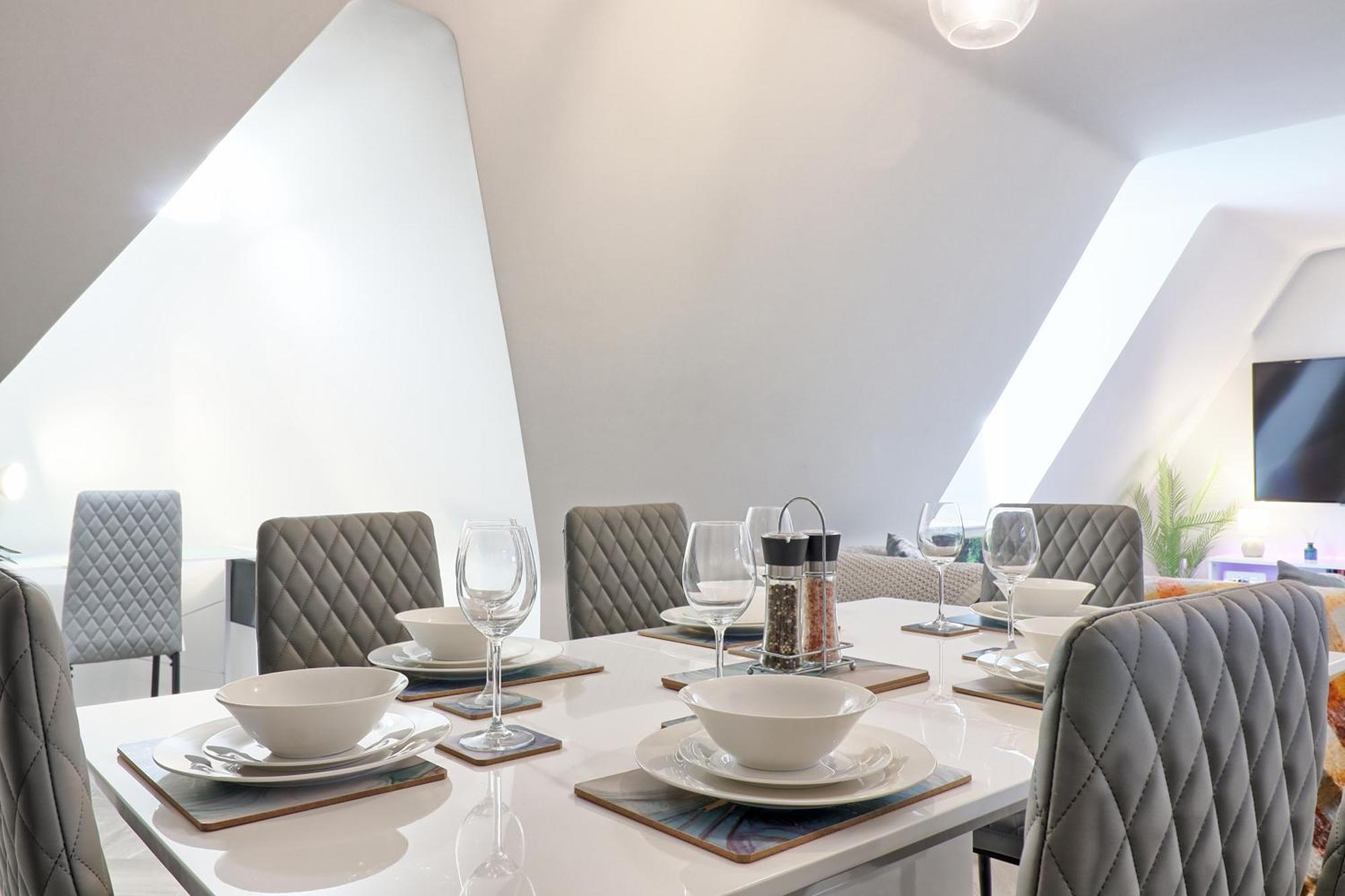 Writtle Massive 4 Bedroom Apartment With Parking In Gorgeous Countryside Location & Short Drive To Chelmsford City Centre Contractors Welcome Екстериор снимка