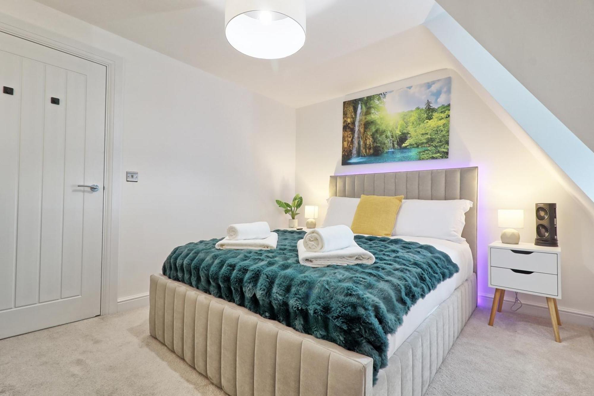 Writtle Massive 4 Bedroom Apartment With Parking In Gorgeous Countryside Location & Short Drive To Chelmsford City Centre Contractors Welcome Екстериор снимка