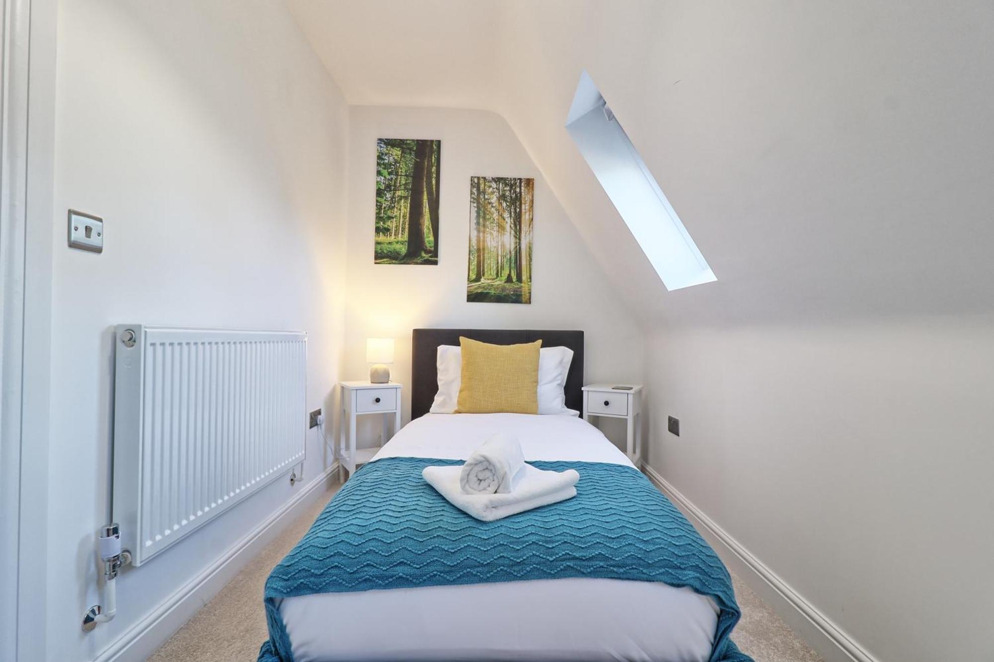 Writtle Massive 4 Bedroom Apartment With Parking In Gorgeous Countryside Location & Short Drive To Chelmsford City Centre Contractors Welcome Екстериор снимка