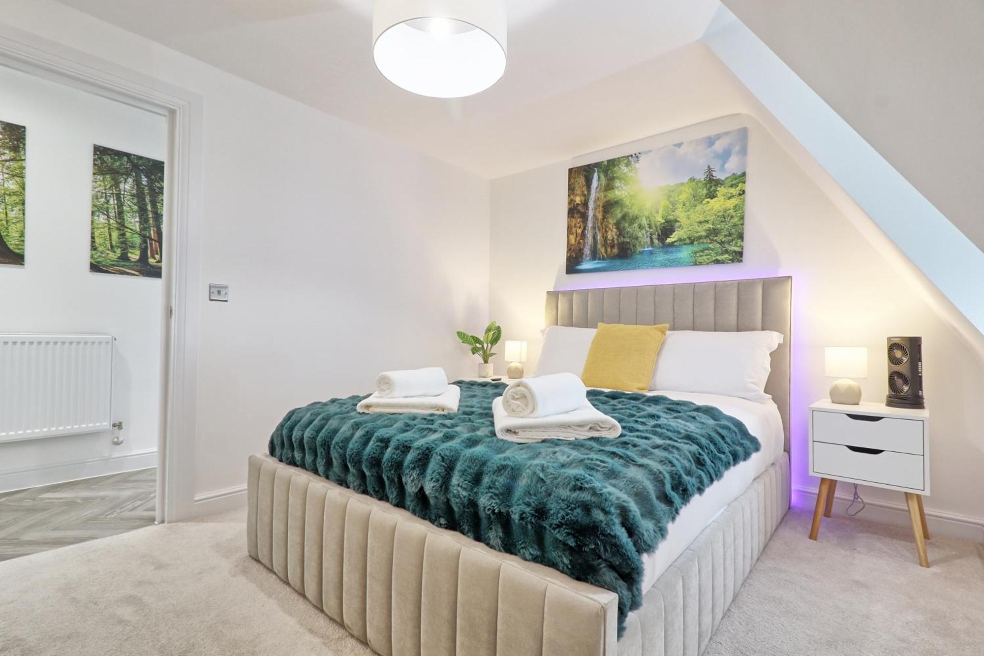 Writtle Massive 4 Bedroom Apartment With Parking In Gorgeous Countryside Location & Short Drive To Chelmsford City Centre Contractors Welcome Екстериор снимка