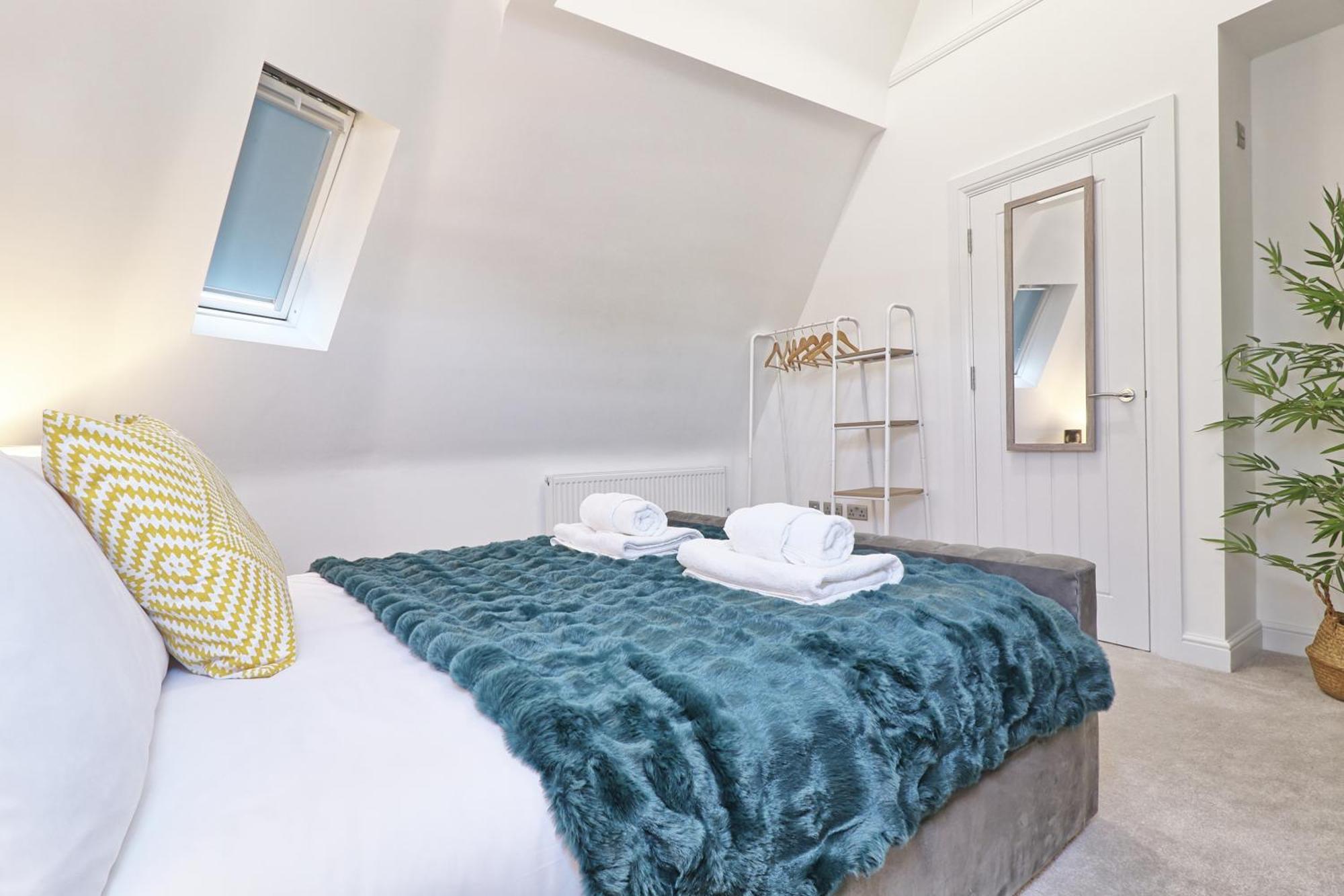 Writtle Massive 4 Bedroom Apartment With Parking In Gorgeous Countryside Location & Short Drive To Chelmsford City Centre Contractors Welcome Екстериор снимка