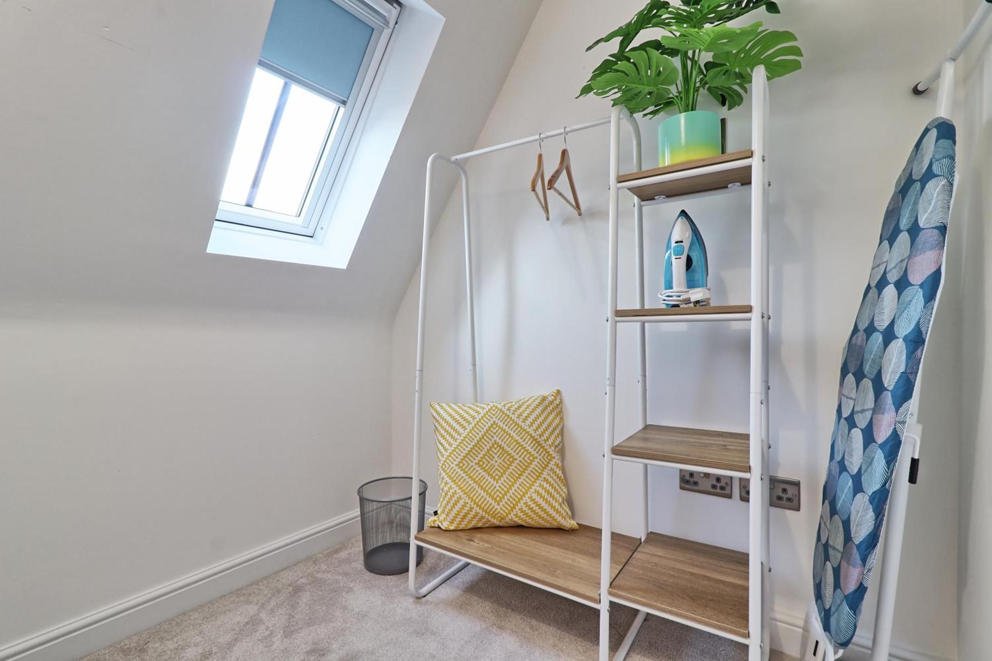 Writtle Massive 4 Bedroom Apartment With Parking In Gorgeous Countryside Location & Short Drive To Chelmsford City Centre Contractors Welcome Екстериор снимка