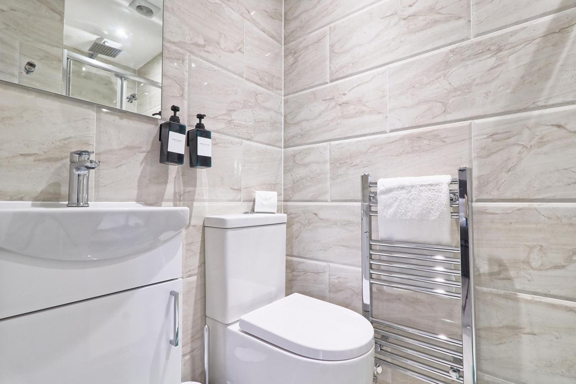 Writtle Massive 4 Bedroom Apartment With Parking In Gorgeous Countryside Location & Short Drive To Chelmsford City Centre Contractors Welcome Екстериор снимка