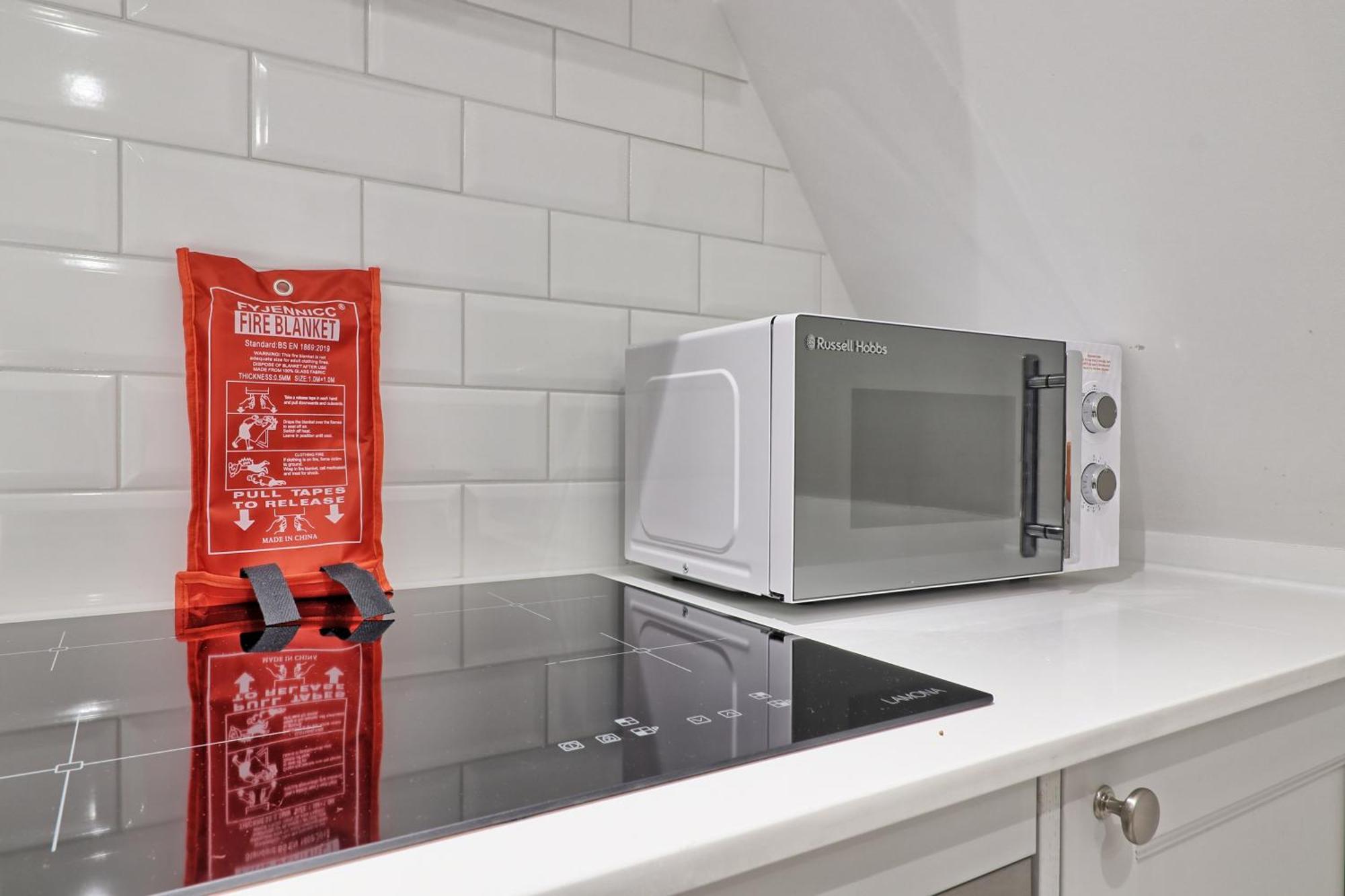 Writtle Massive 4 Bedroom Apartment With Parking In Gorgeous Countryside Location & Short Drive To Chelmsford City Centre Contractors Welcome Екстериор снимка