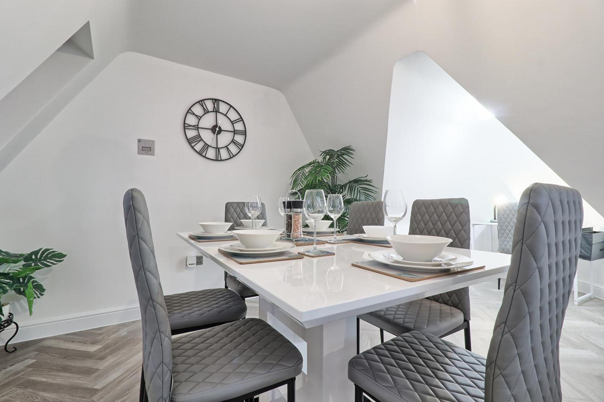 Writtle Massive 4 Bedroom Apartment With Parking In Gorgeous Countryside Location & Short Drive To Chelmsford City Centre Contractors Welcome Екстериор снимка