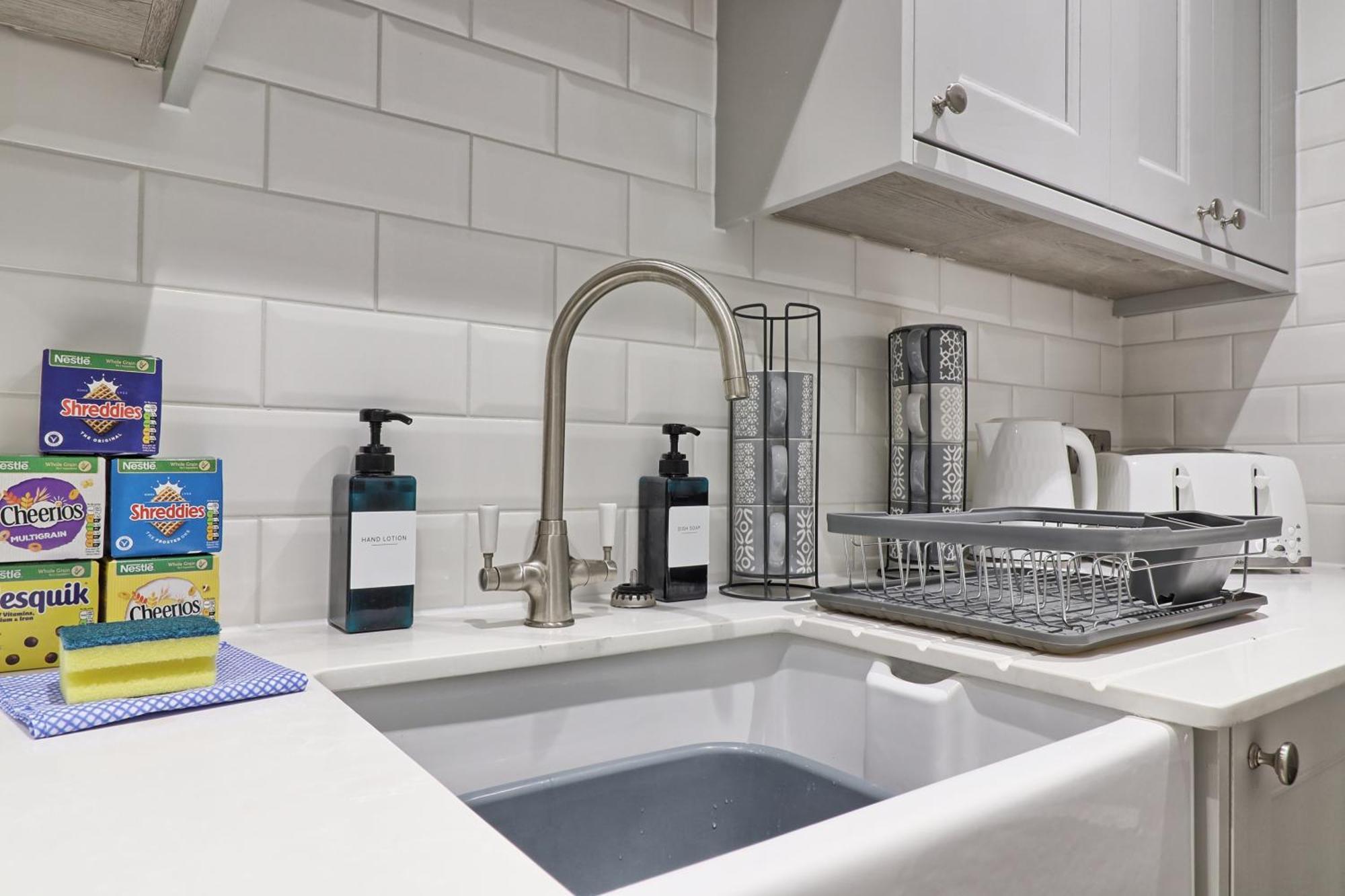 Writtle Massive 4 Bedroom Apartment With Parking In Gorgeous Countryside Location & Short Drive To Chelmsford City Centre Contractors Welcome Екстериор снимка