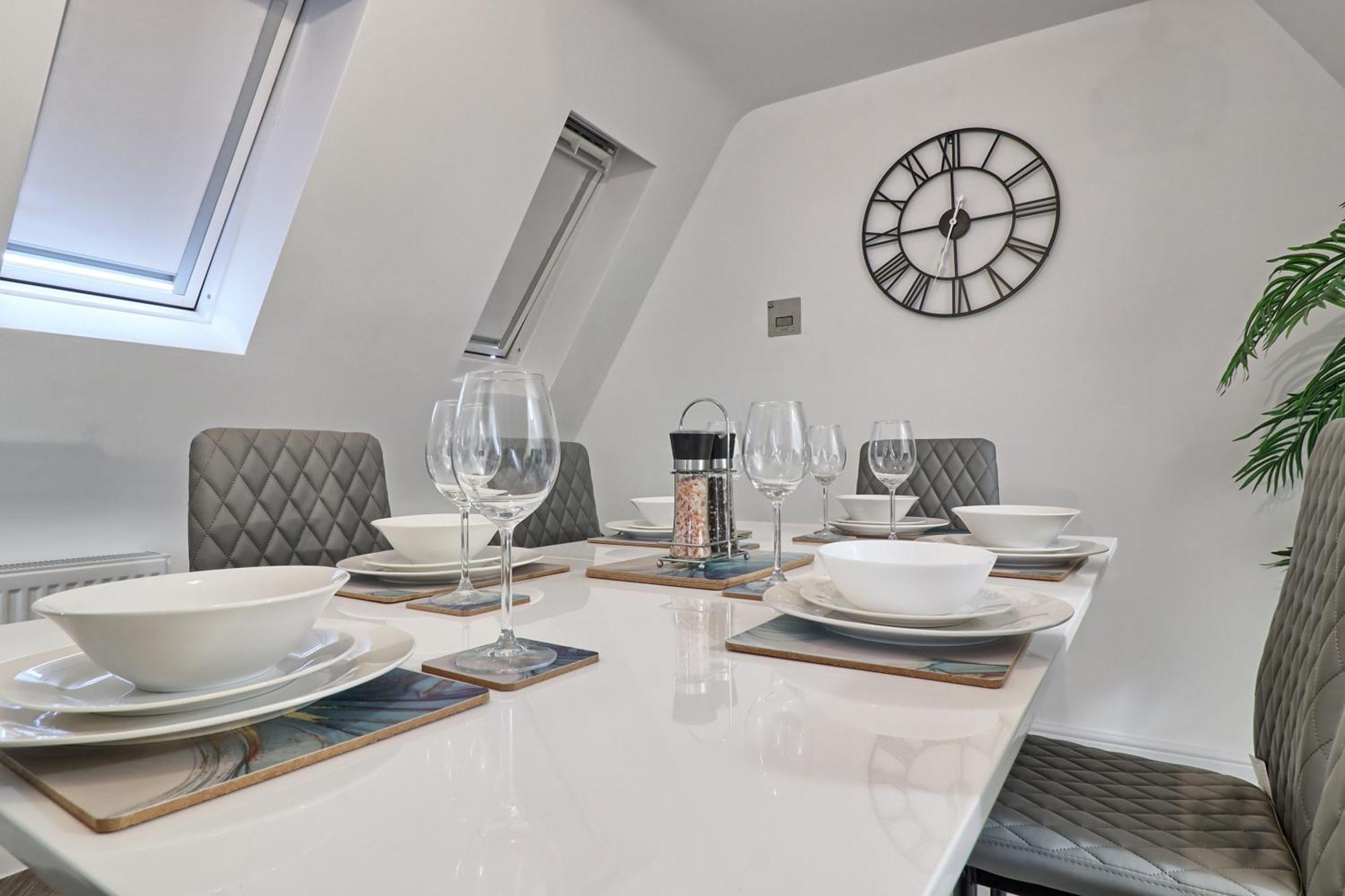 Writtle Massive 4 Bedroom Apartment With Parking In Gorgeous Countryside Location & Short Drive To Chelmsford City Centre Contractors Welcome Екстериор снимка